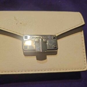 Michael Kors Cream Wallet